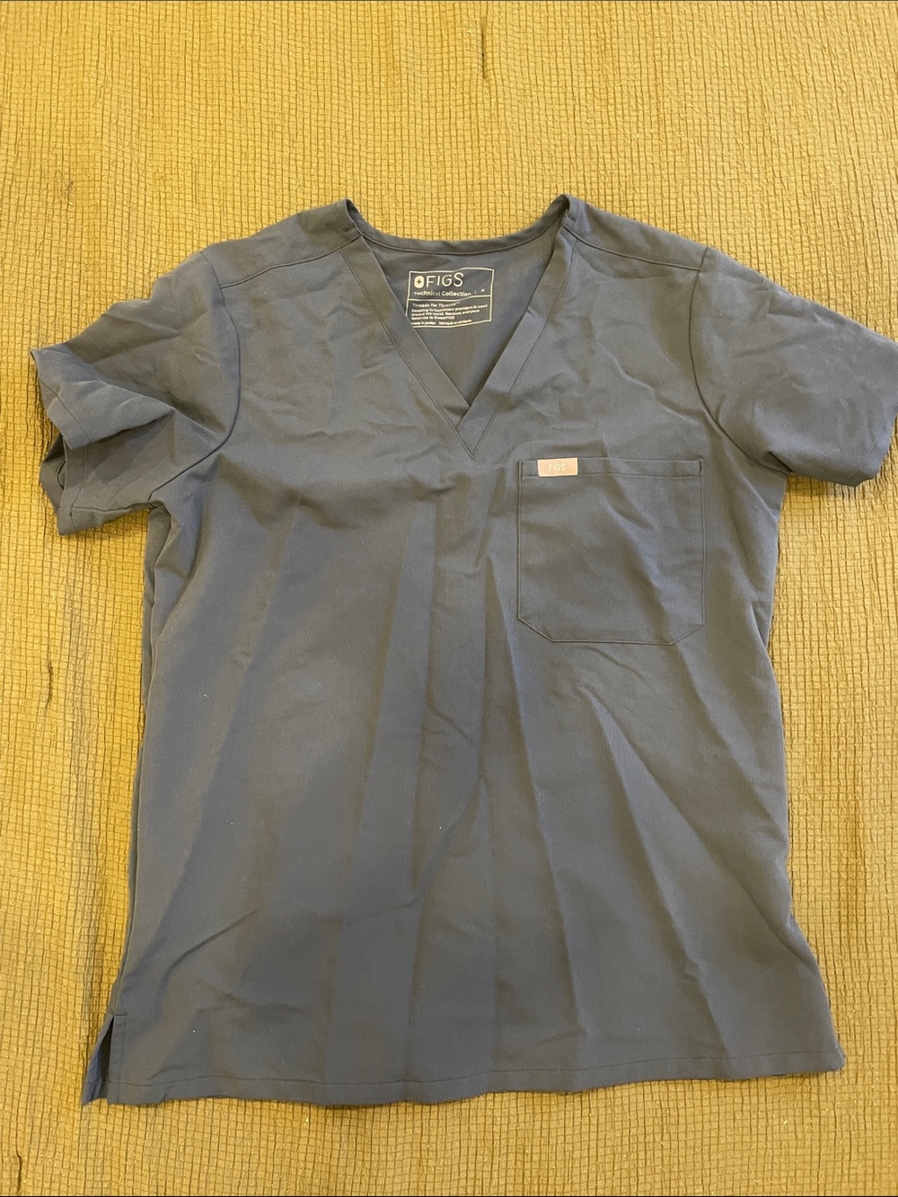 FIGS Women’s Short-Sleeve V-Neck Scrub Top